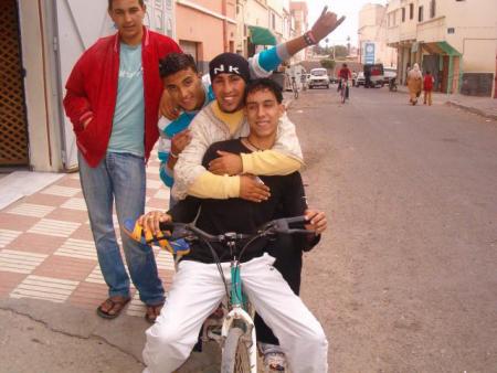 lay7afdak akhoya l3arbi rak 3ziz wlah